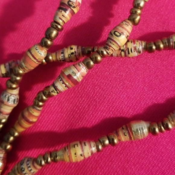 Fair Trade Necklace from Uganda - Picture 2 of 3
